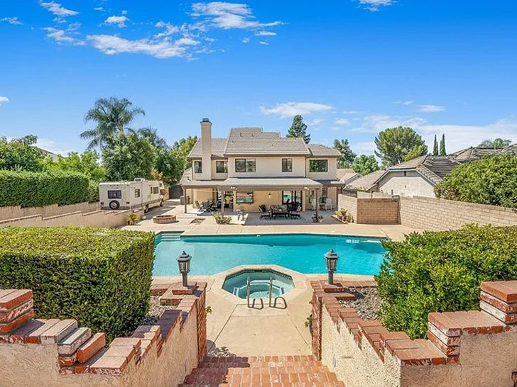 'Poltergeist' House Listed for Sale